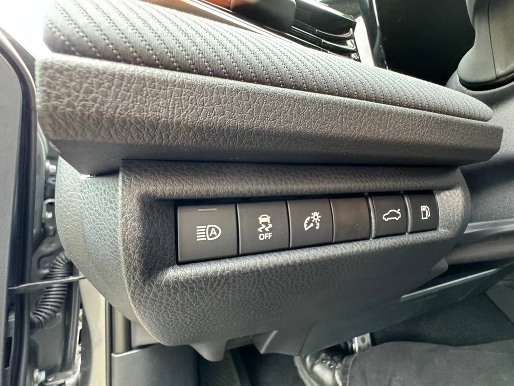 Photo 20 of this TOYOTA CAMRY