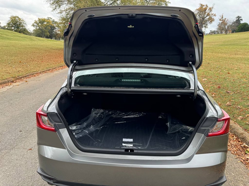 Photo 23 of this TOYOTA CAMRY