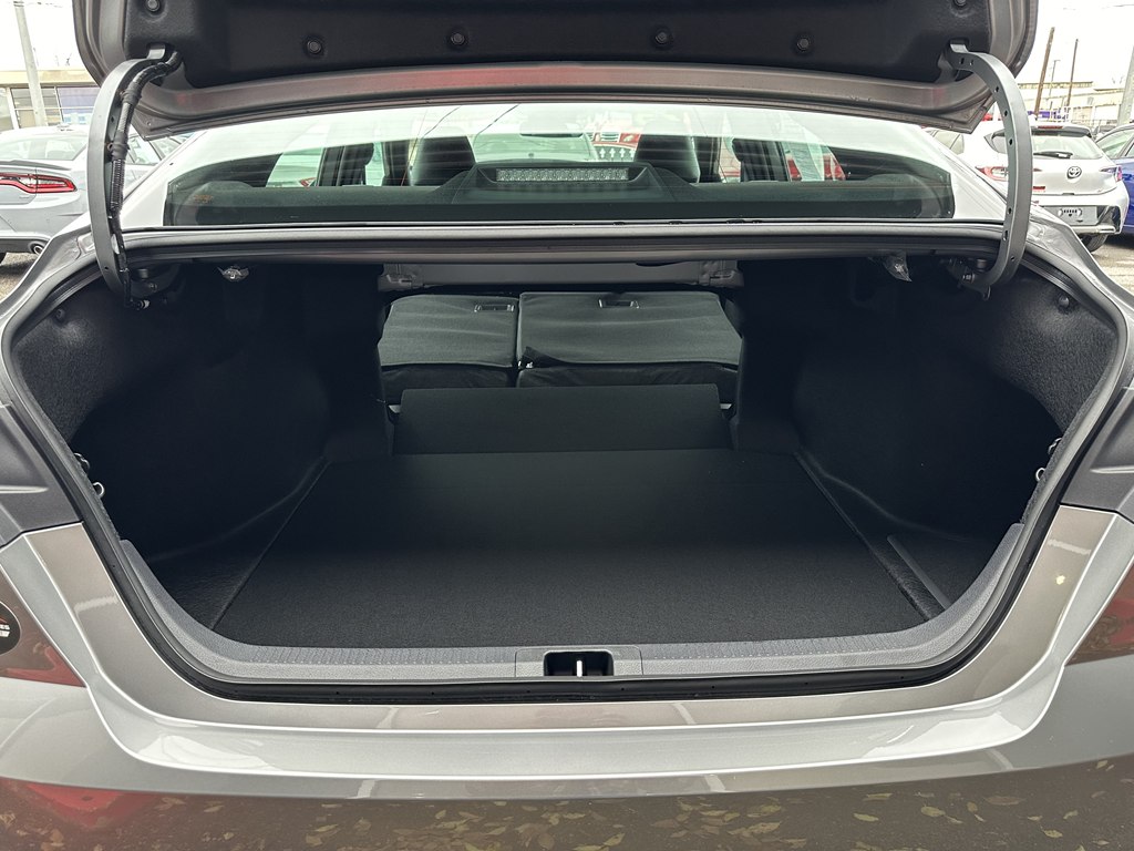 Photo 45 of this TOYOTA CAMRY
