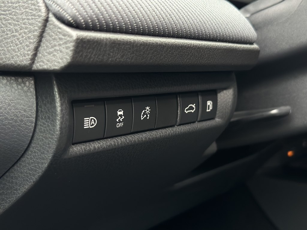 Photo 24 of this TOYOTA CAMRY