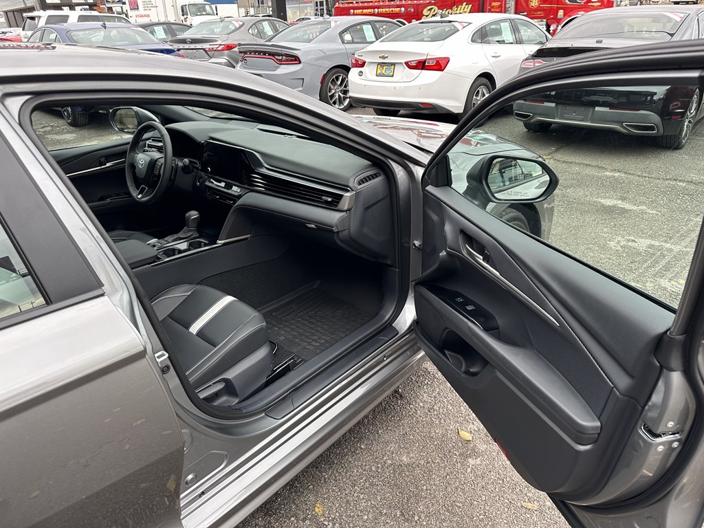 Photo 12 of this TOYOTA CAMRY