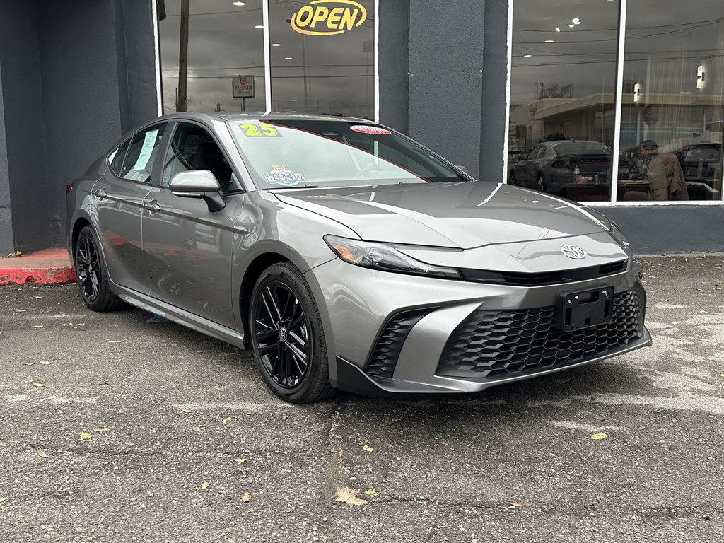Photo 8 of this TOYOTA CAMRY