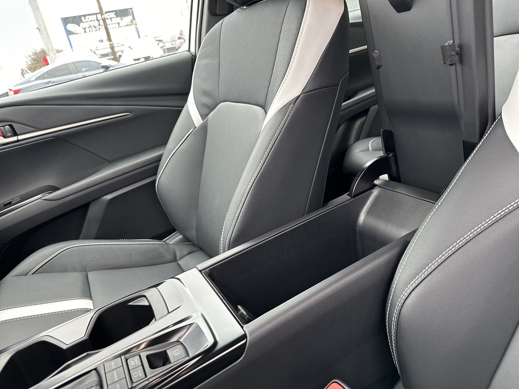 Photo 34 of this TOYOTA CAMRY