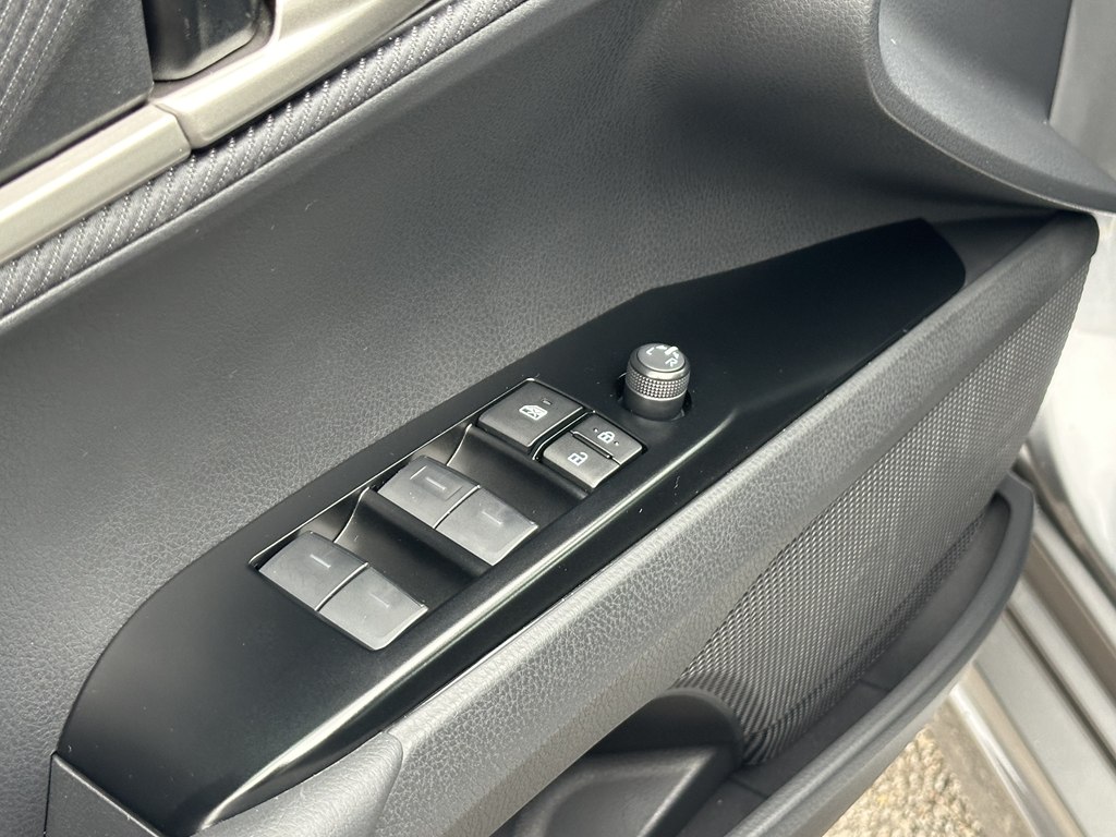 Photo 16 of this TOYOTA CAMRY