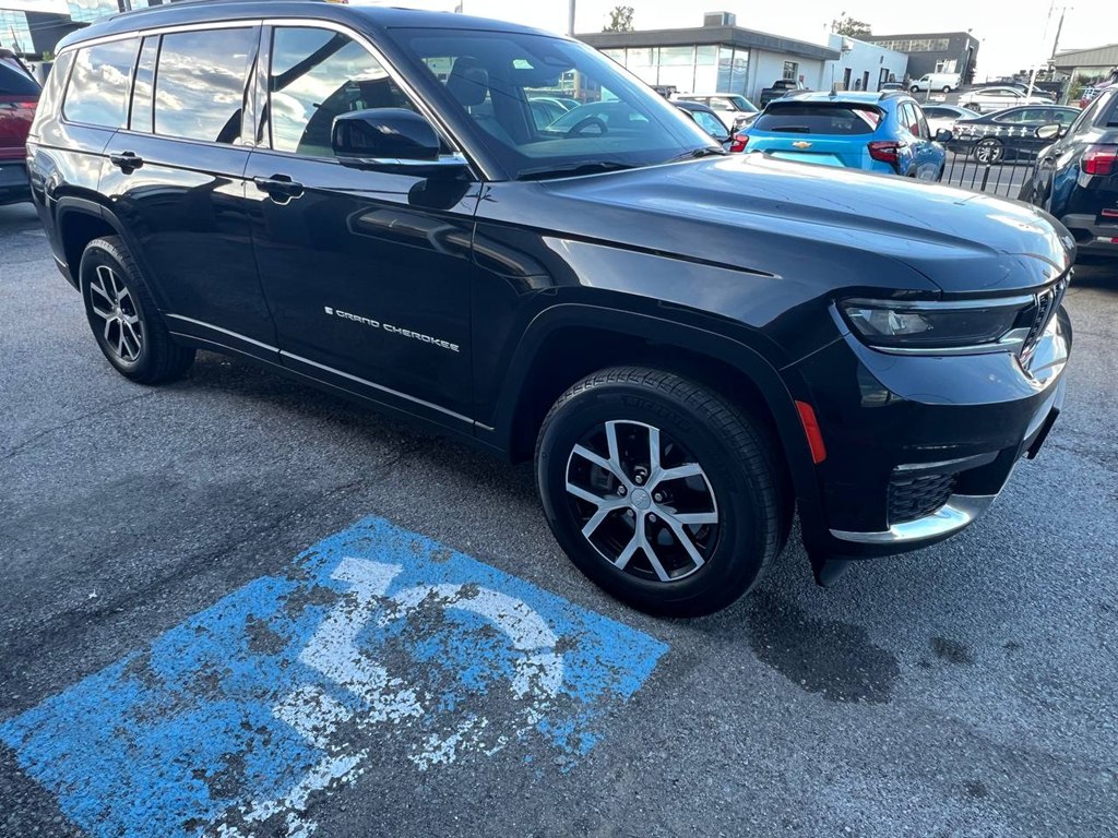 Photo 8 of this JEEP GRAND CHEROKEE