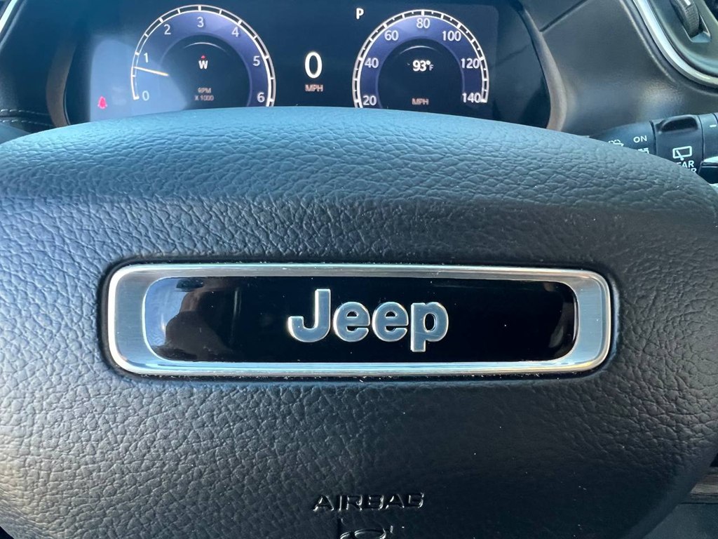 Photo 17 of this JEEP GRAND CHEROKEE