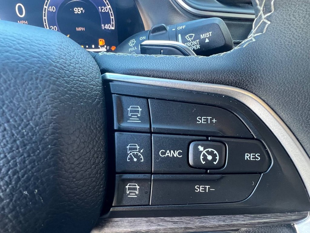 Photo 18 of this JEEP GRAND CHEROKEE