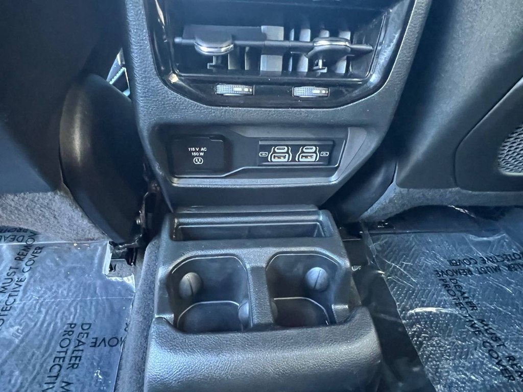 Photo 36 of this JEEP GRAND CHEROKEE