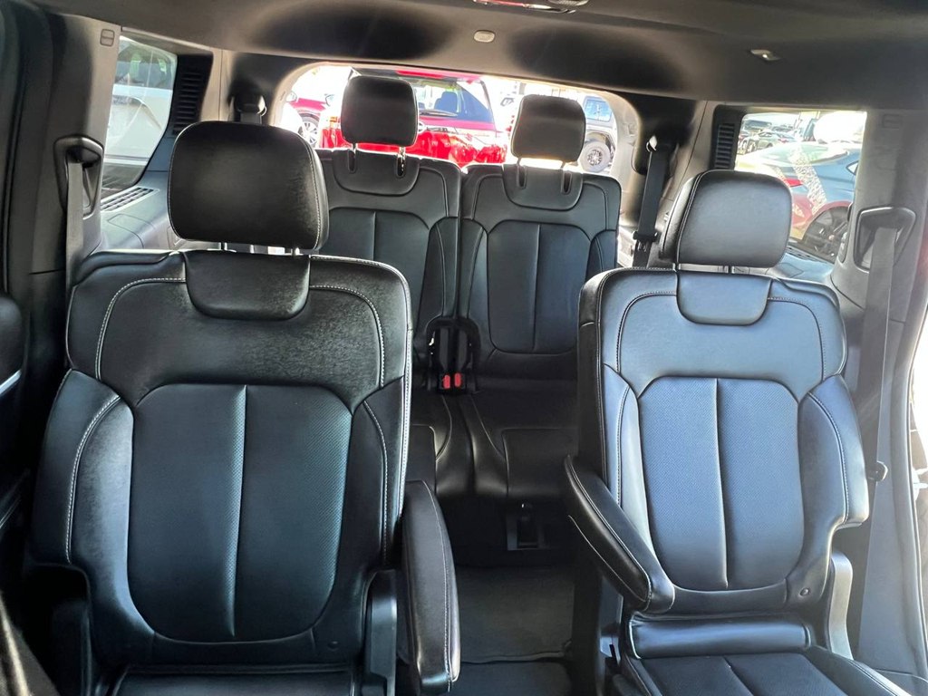 Photo 34 of this JEEP GRAND CHEROKEE