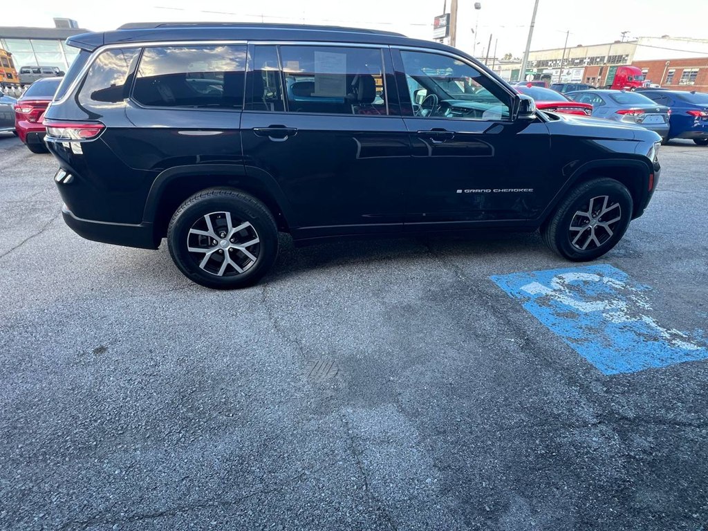 Photo 7 of this JEEP GRAND CHEROKEE