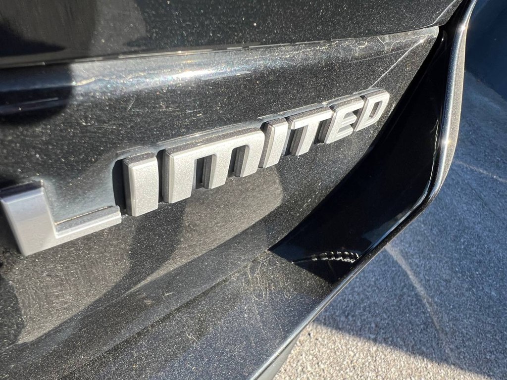 Photo 43 of this JEEP GRAND CHEROKEE