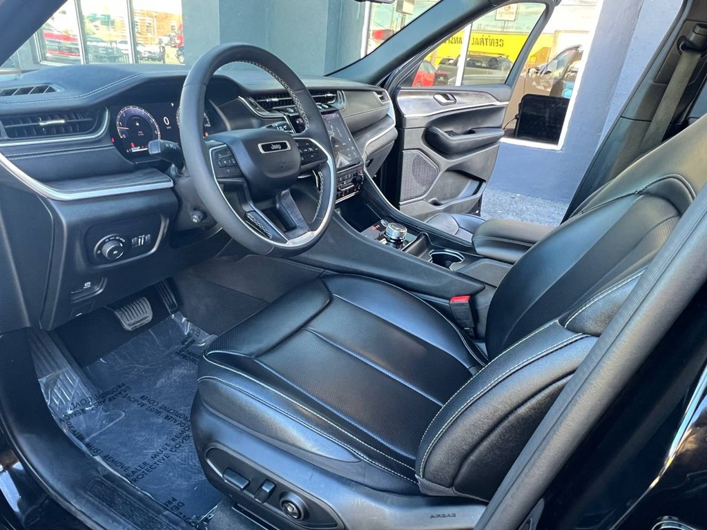 Photo 15 of this JEEP GRAND CHEROKEE