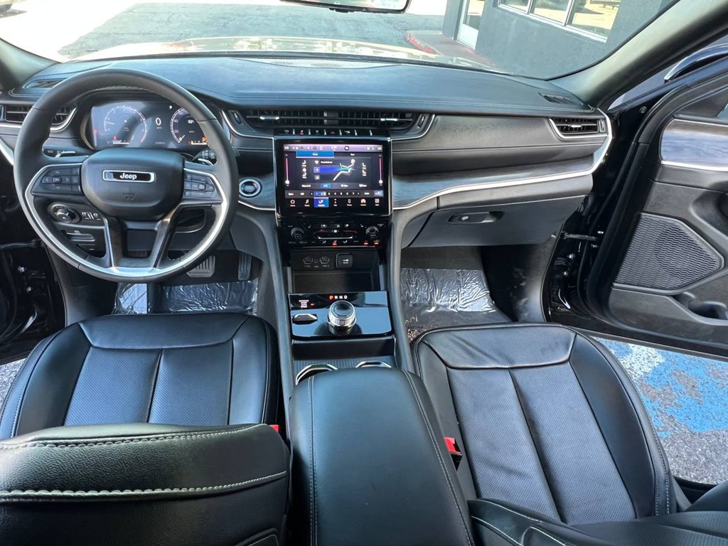 Photo 14 of this JEEP GRAND CHEROKEE