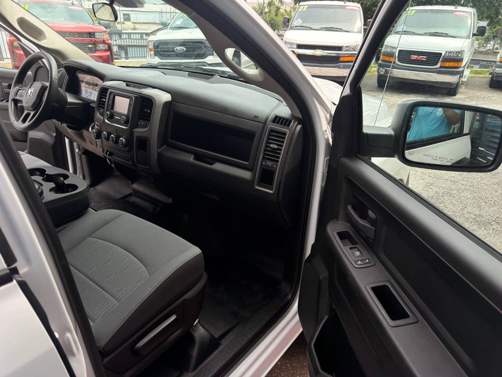 Photo 11 of this RAM 1500 CLASSIC