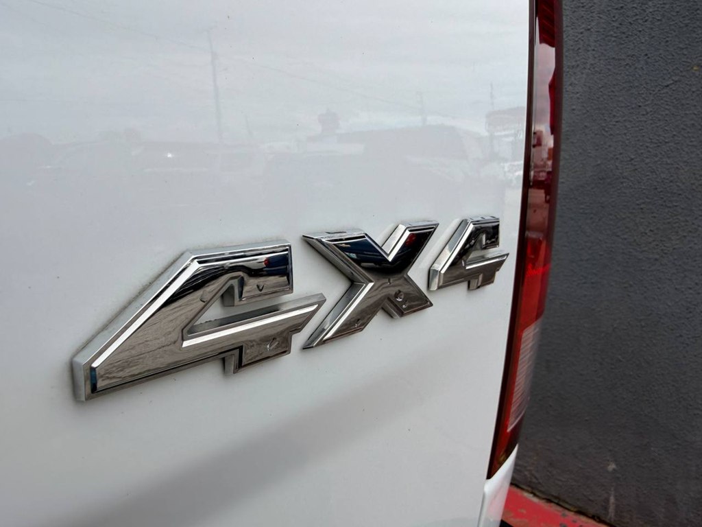 Photo 58 of this RAM 1500 CLASSIC