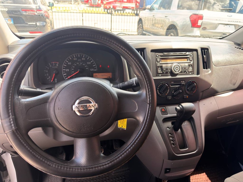 Photo 17 of this NISSAN NV200