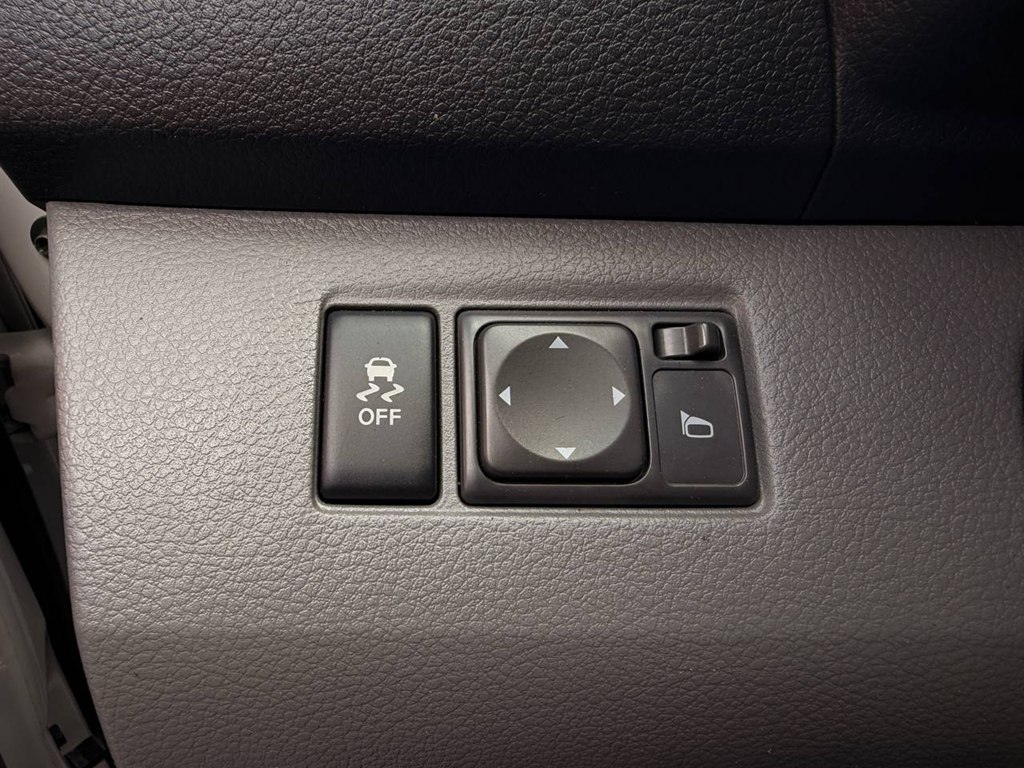 Photo 20 of this NISSAN NV200