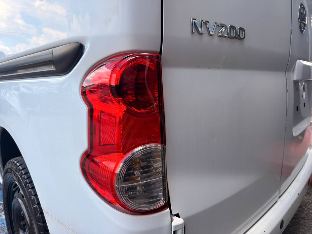Photo 38 of this NISSAN NV200