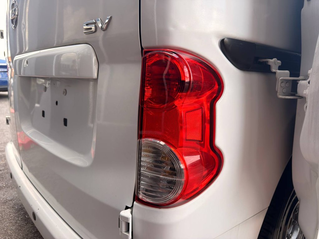 Photo 39 of this NISSAN NV200