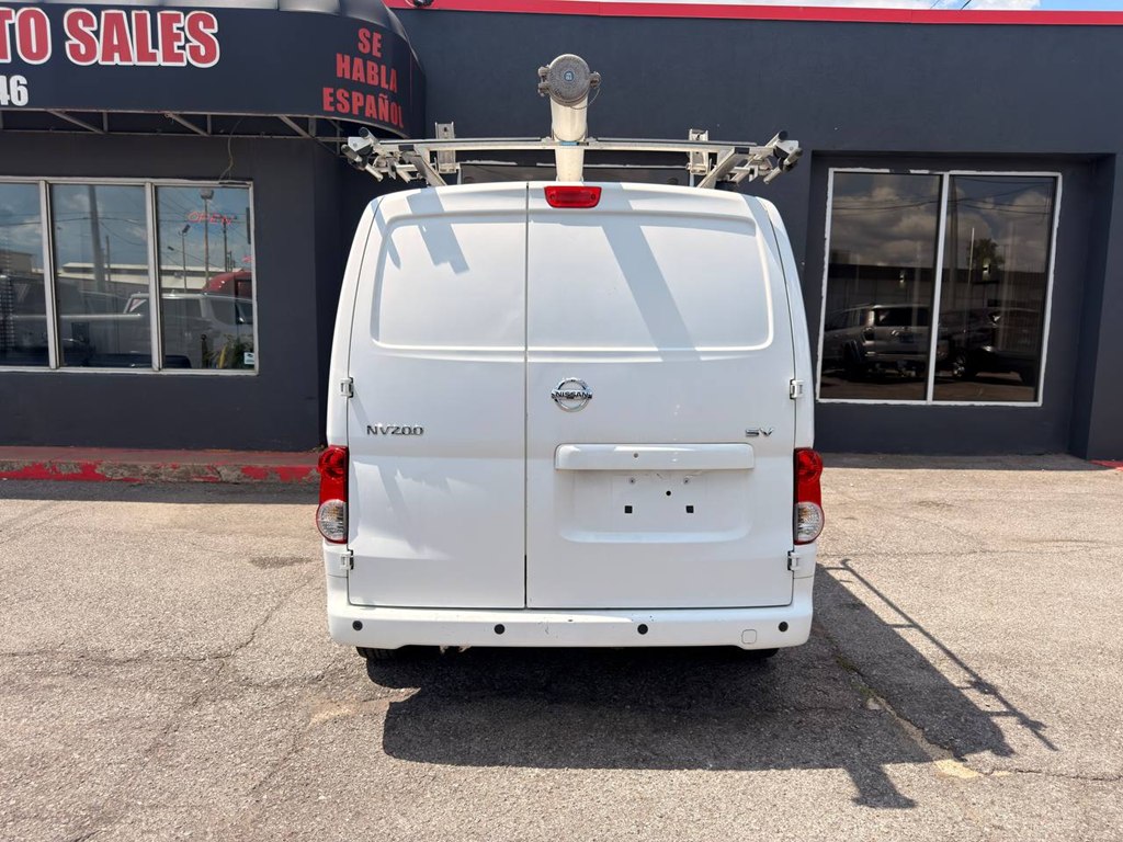 Photo 5 of this NISSAN NV200
