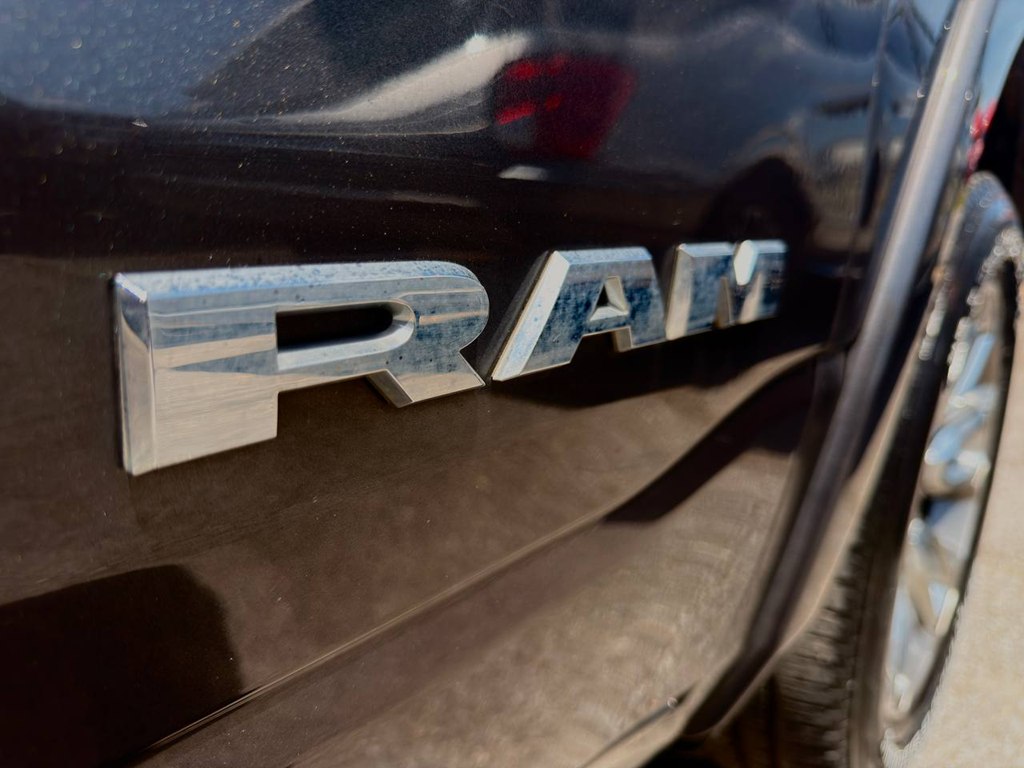 Photo 53 of this RAM 1500