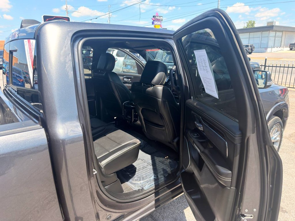 Photo 11 of this RAM 1500