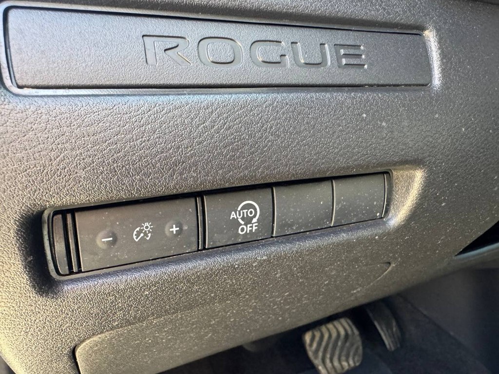 Photo 39 of this NISSAN ROGUE