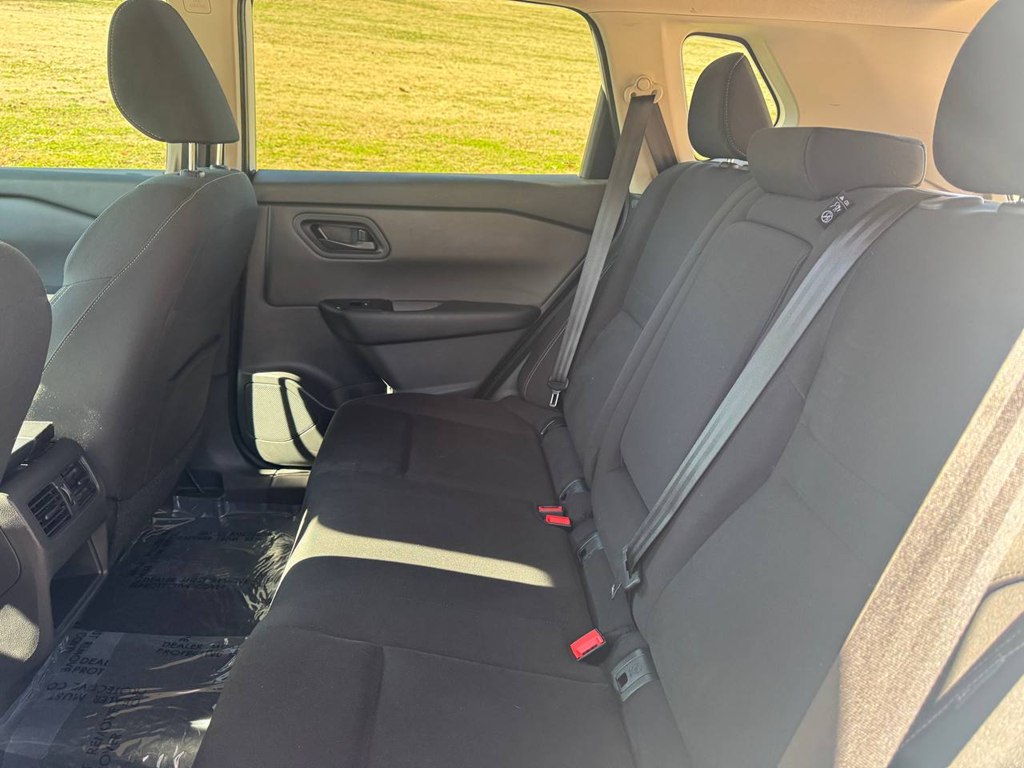Photo 35 of this NISSAN ROGUE