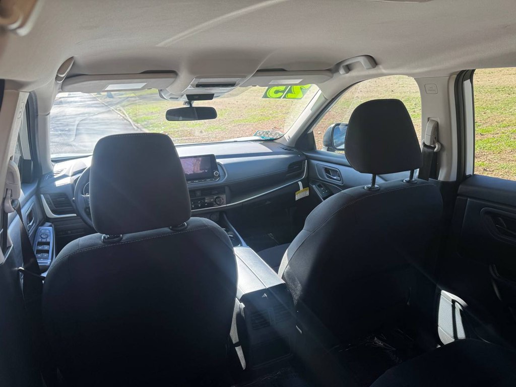 Photo 21 of this NISSAN ROGUE
