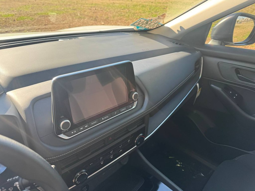 Photo 29 of this NISSAN ROGUE