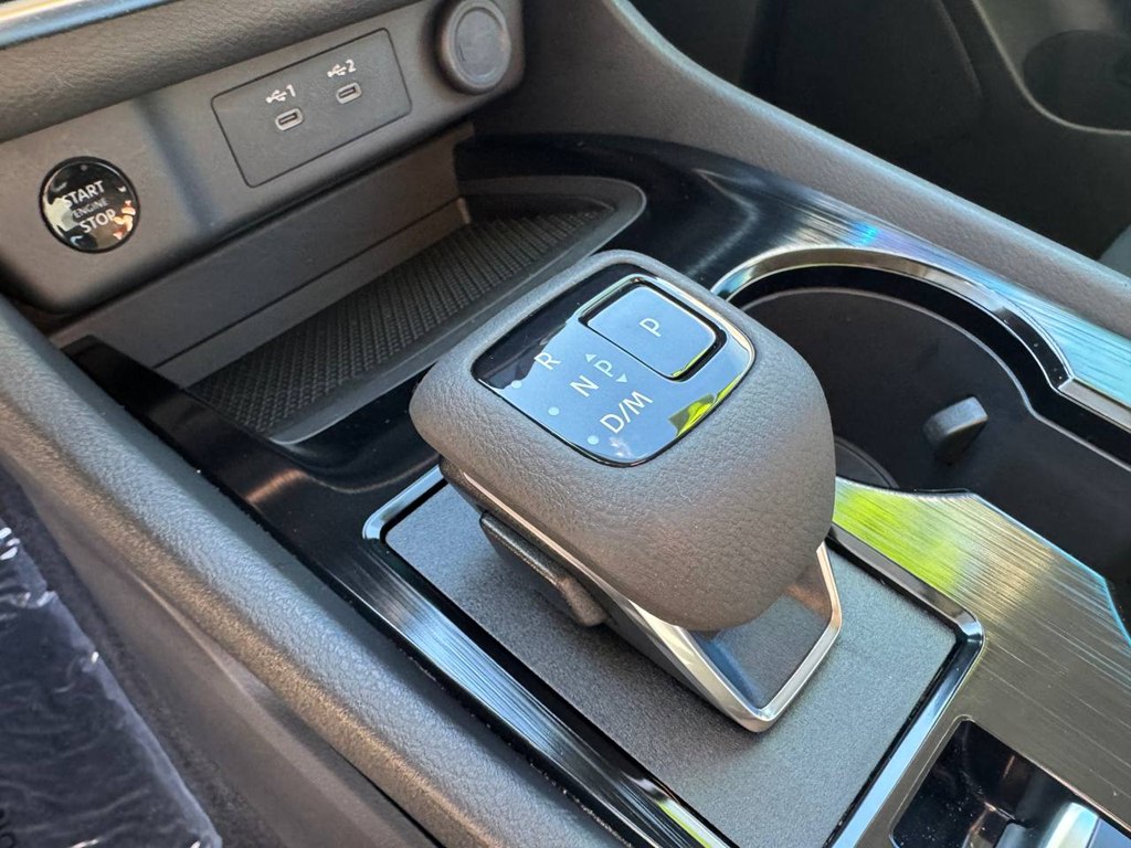 Photo 26 of this NISSAN ROGUE