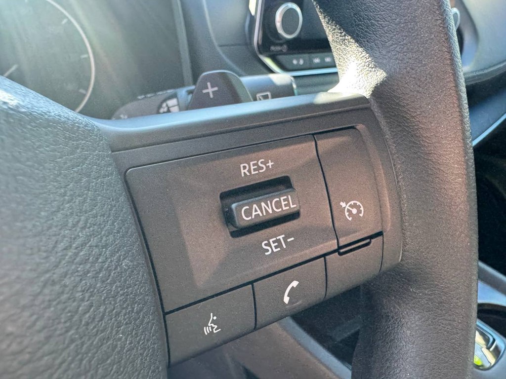 Photo 30 of this NISSAN ROGUE