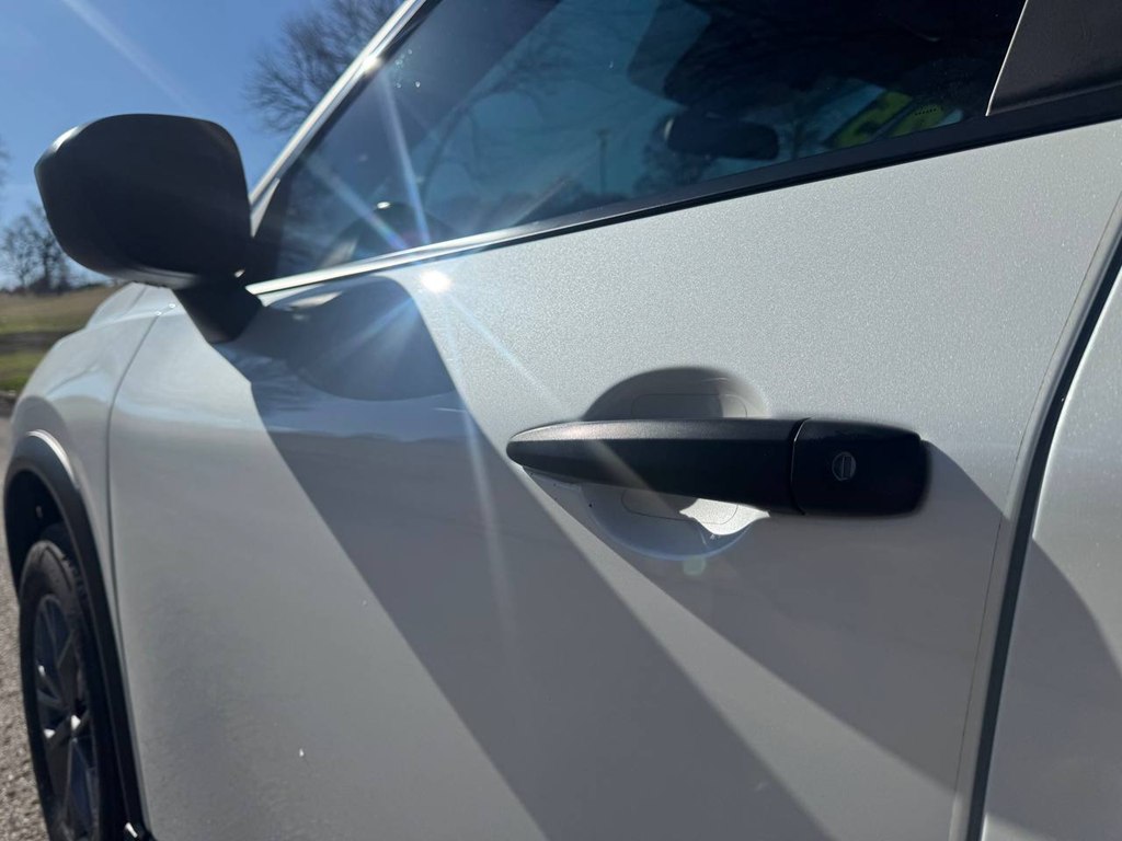 Photo 23 of this NISSAN ROGUE