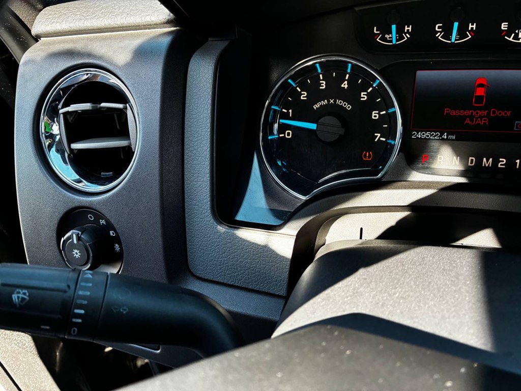 Photo 18 of this FORD F150