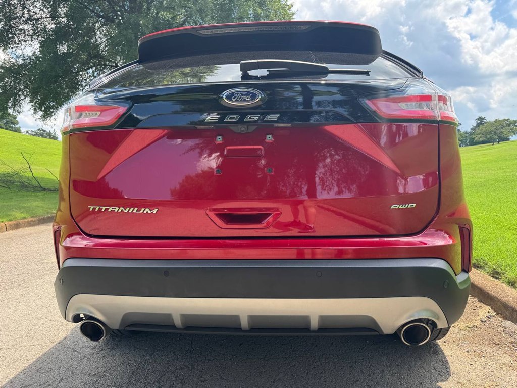 Photo 17 of this FORD EDGE