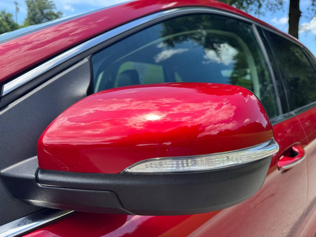 Photo 12 of this FORD EDGE