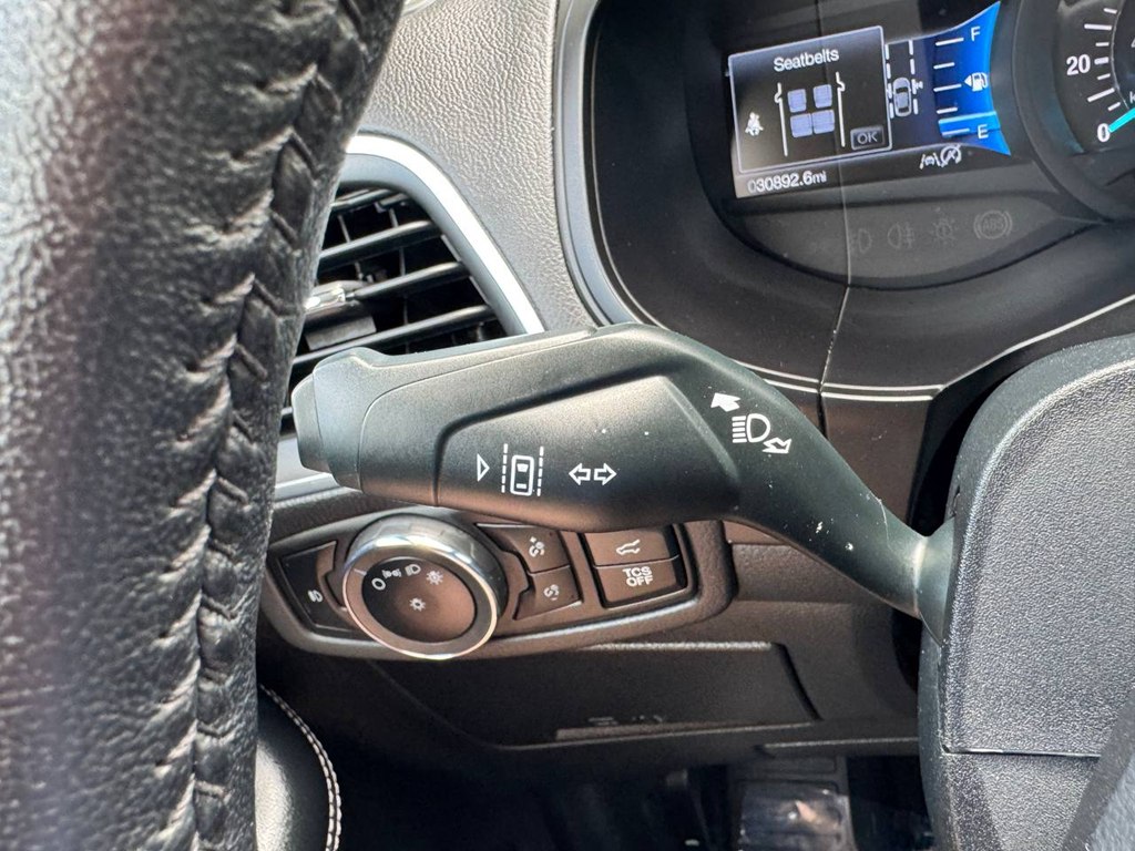 Photo 52 of this FORD EDGE