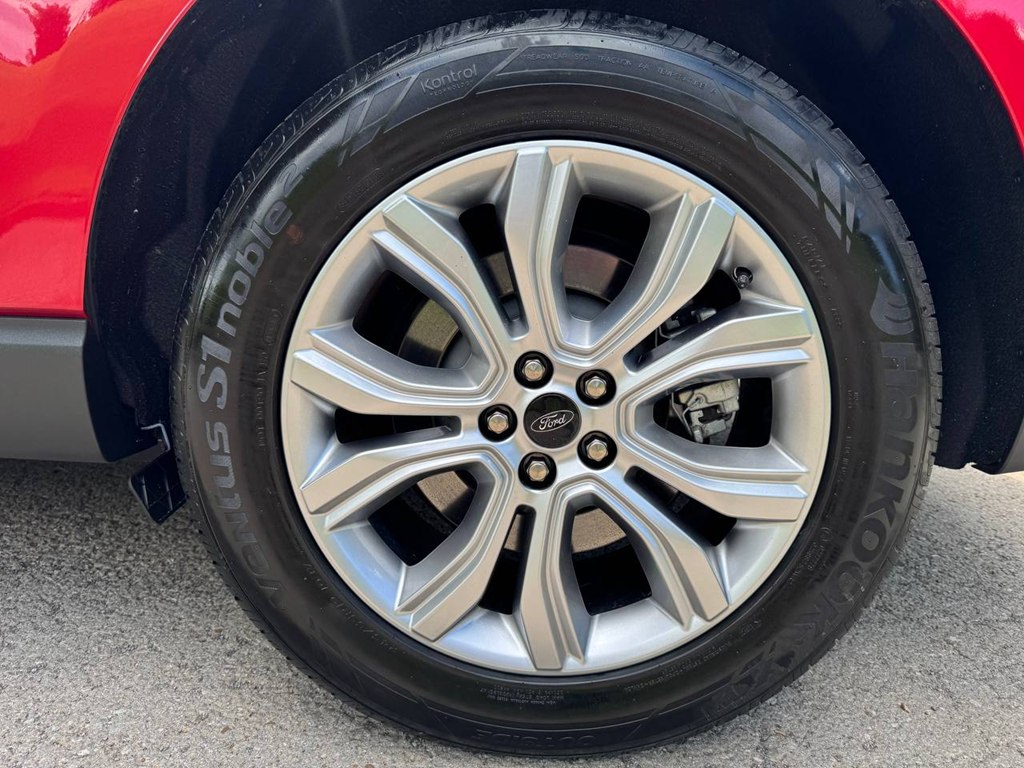 Photo 14 of this FORD EDGE