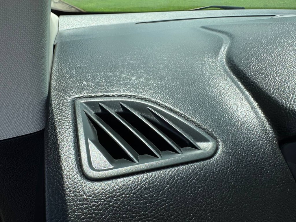 Photo 26 of this FORD EDGE