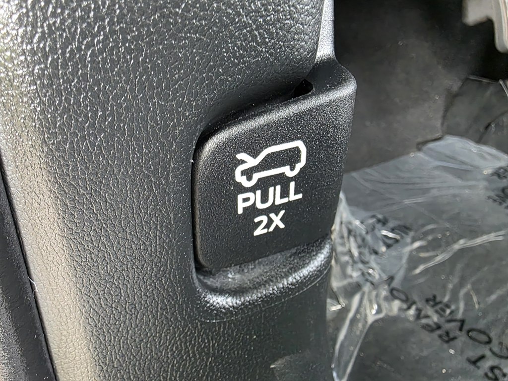 Photo 29 of this FORD EXPLORER