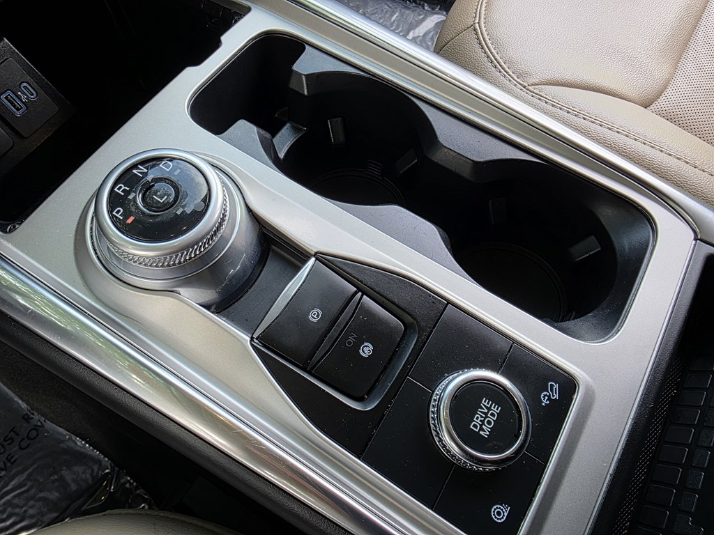 Photo 18 of this FORD EXPLORER