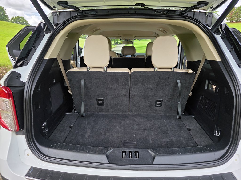 Photo 34 of this FORD EXPLORER