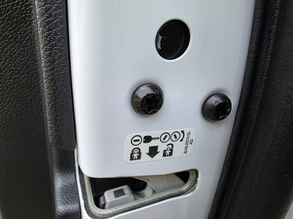 Photo 46 of this FORD EXPLORER