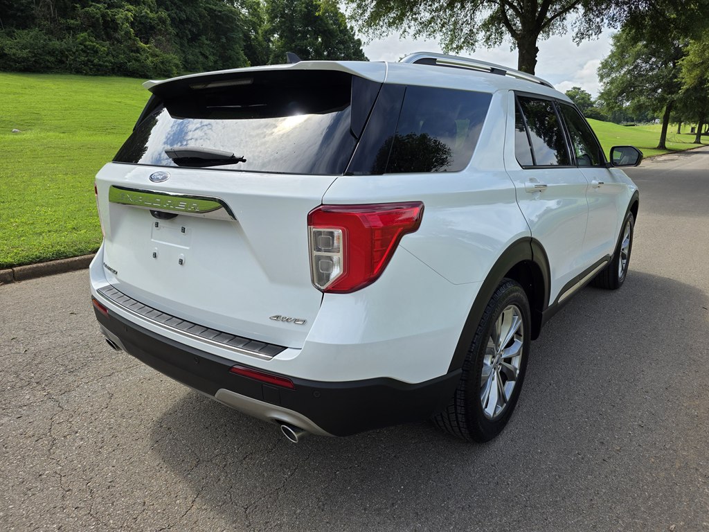 Photo 7 of this FORD EXPLORER