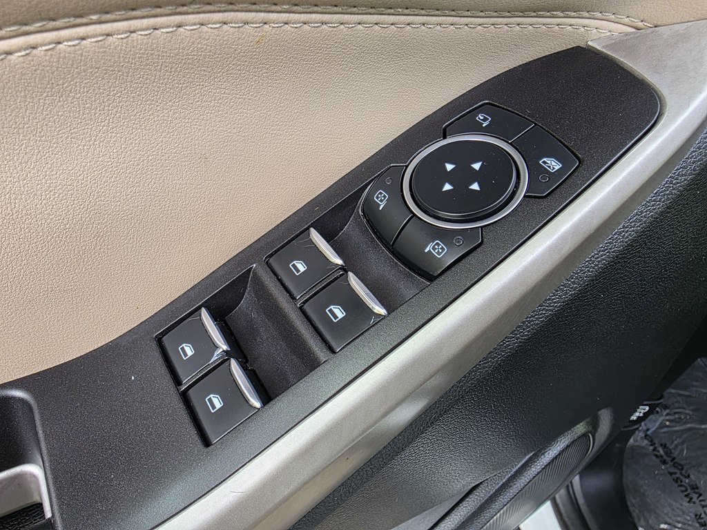 Photo 47 of this FORD EXPLORER