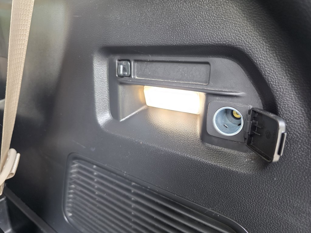 Photo 54 of this FORD EXPLORER