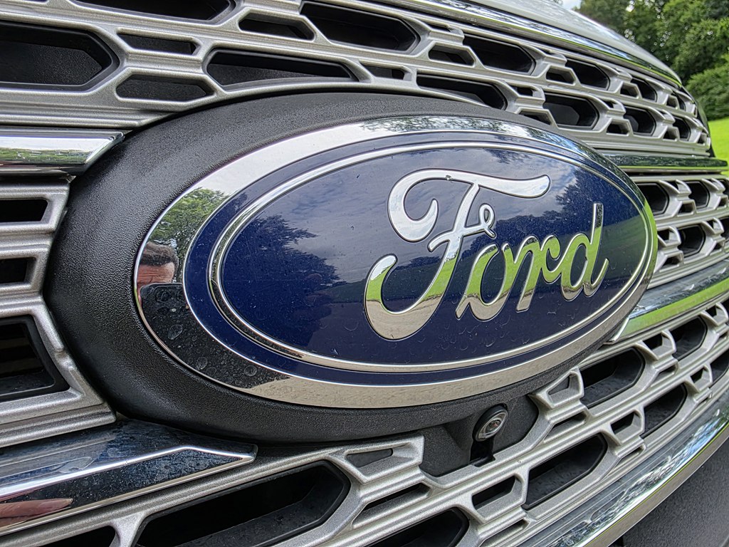 Photo 68 of this FORD EXPLORER
