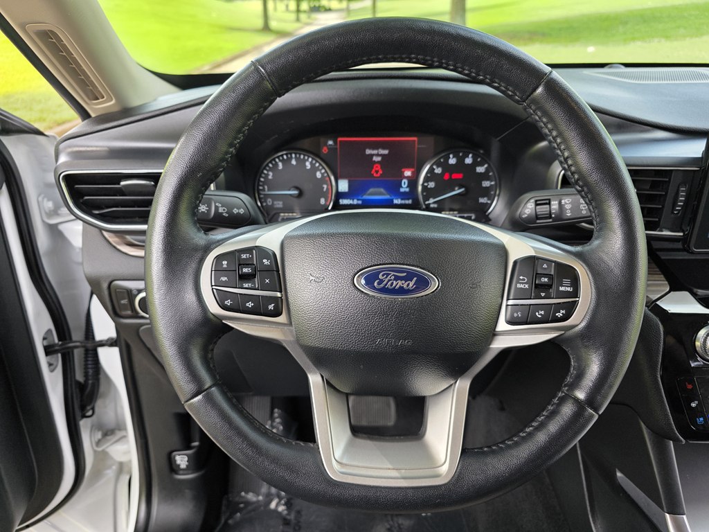 Photo 14 of this FORD EXPLORER