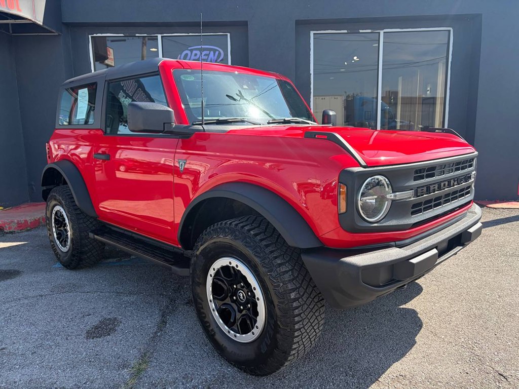 Photo 8 of this FORD BRONCO