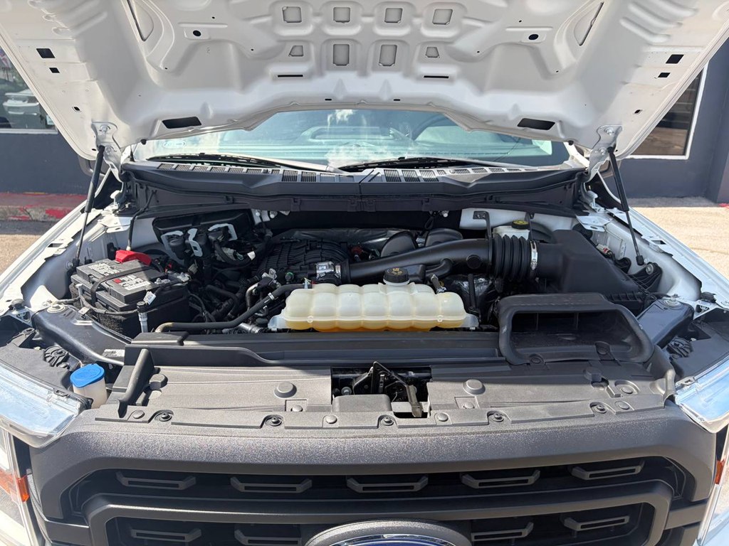 Photo 40 of this FORD F150